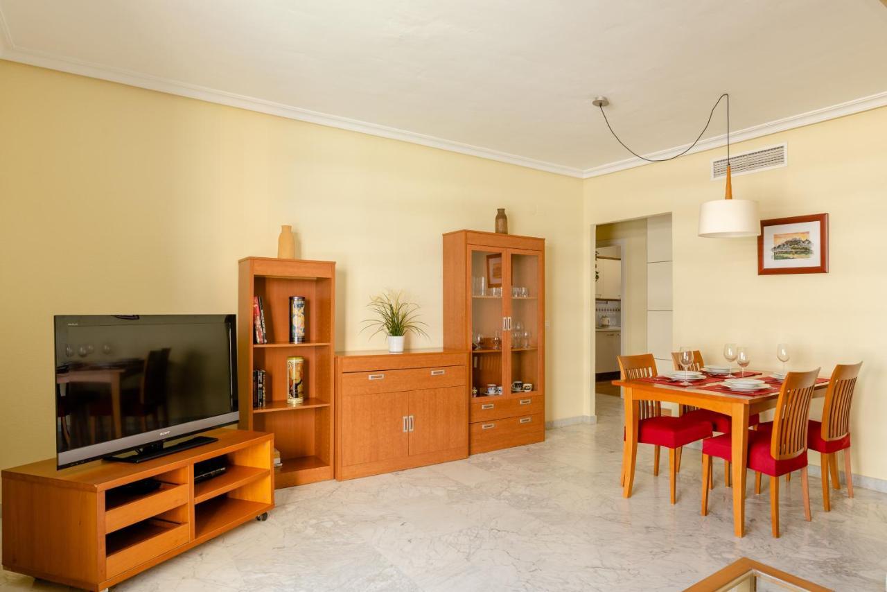 Apartamento Residencial Bajondillo ตอร์เรโมลิโนส ภายนอก รูปภาพ