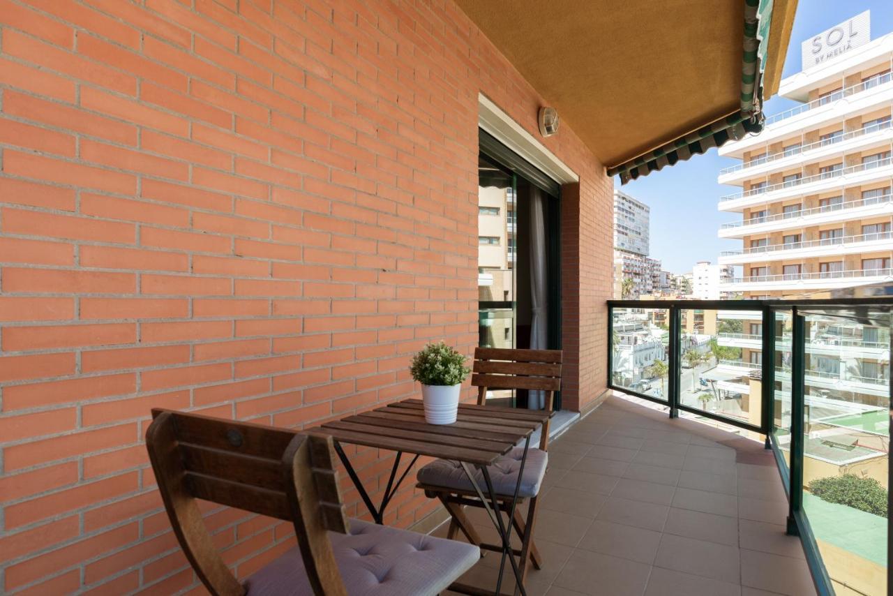 Apartamento Residencial Bajondillo ตอร์เรโมลิโนส ภายนอก รูปภาพ